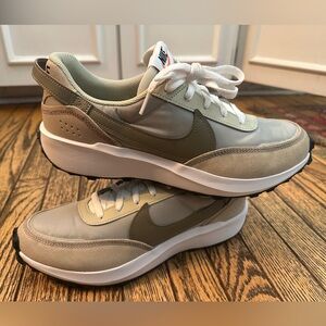 Nike ‘Waffle Debut’ - Size 11